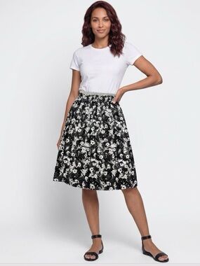 Ann Taylor Factory Black & White Floral Midi A-line Skirt. Elastic waistband. Sm